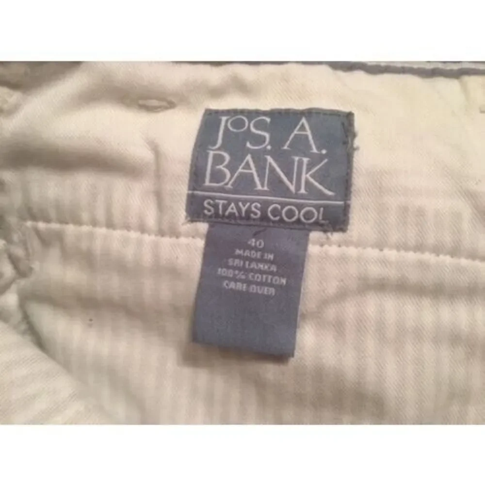 JOS. A BANK STAYS COOL SEERSUCKER SIZE 40 BLUE & WHITE STRIPE SHORTS